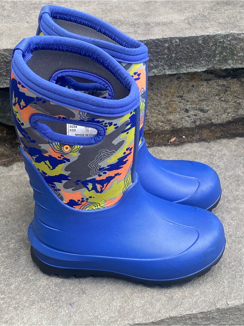 Bogs Boys 13 Winter Snow Boots with Neon Camo Upper